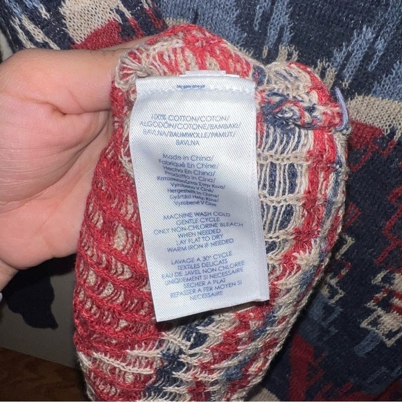 NWT Chaps Red and Blue Southwestern Tribal Long Sleeve Crew Neck Pullover Size M - Picture 9 of 11